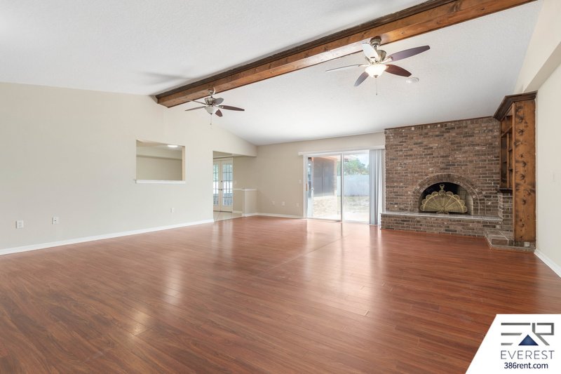 FULLY FENCED 2/2/2 IN DESIRABLE PALM HARBOR property image