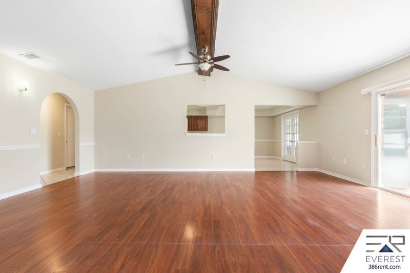 FULLY FENCED 2/2/2 IN DESIRABLE PALM HARBOR property image