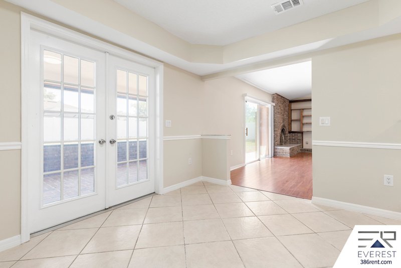 FULLY FENCED 2/2/2 IN DESIRABLE PALM HARBOR property image