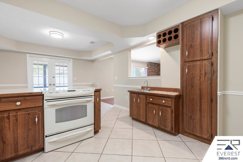 FULLY FENCED 2/2/2 IN DESIRABLE PALM HARBOR property image