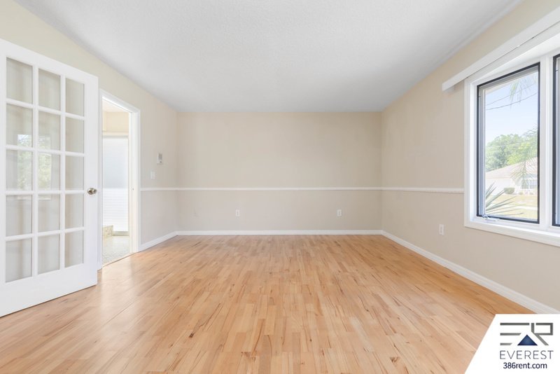 FULLY FENCED 2/2/2 IN DESIRABLE PALM HARBOR property image