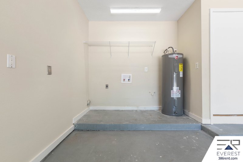 FULLY FENCED 2/2/2 IN DESIRABLE PALM HARBOR property image