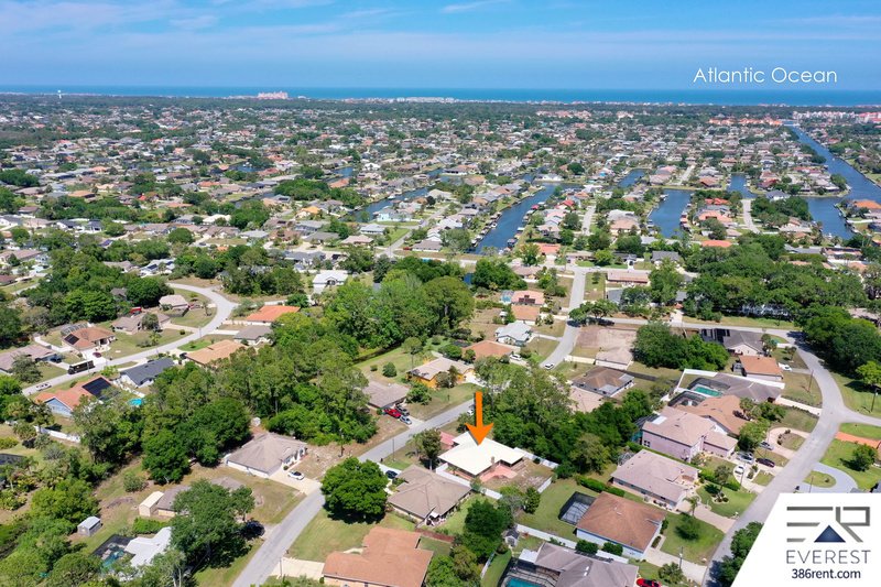 FULLY FENCED 2/2/2 IN DESIRABLE PALM HARBOR property image