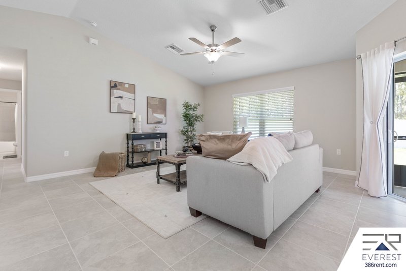 FULLY FENCED, LIKE NEW 3/2/2 IN DESIRABLE PINE LAKES property image