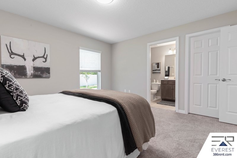 FULLY FENCED, LIKE NEW 3/2/2 IN DESIRABLE PINE LAKES property image