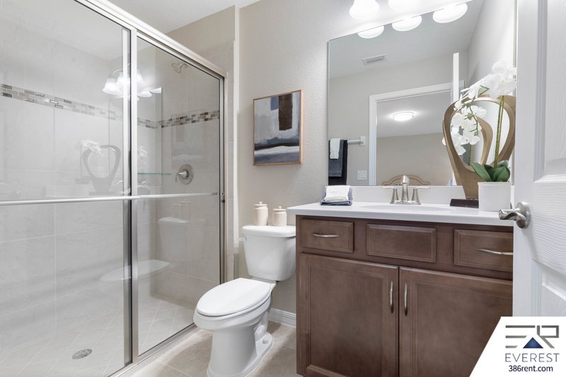 FULLY FENCED, LIKE NEW 3/2/2 IN DESIRABLE PINE LAKES property image