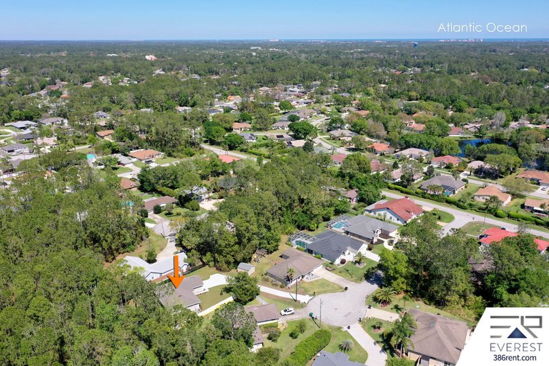 FULLY FENCED, LIKE NEW 3/2/2 IN DESIRABLE PINE LAKES property image