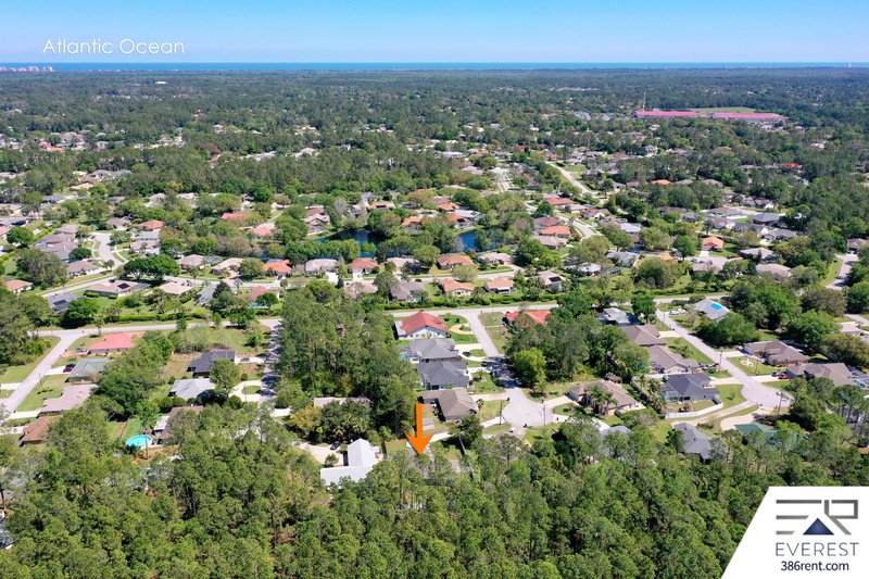 FULLY FENCED, LIKE NEW 3/2/2 IN DESIRABLE PINE LAKES property image