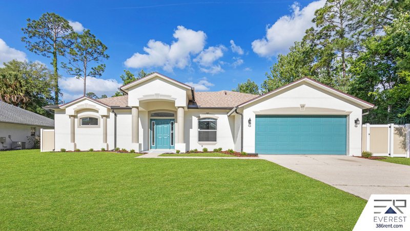 FULLY FENCED, CUSTOM BUILT 3/2/2 IN DESIRABLE INDIAN TRAILS property image