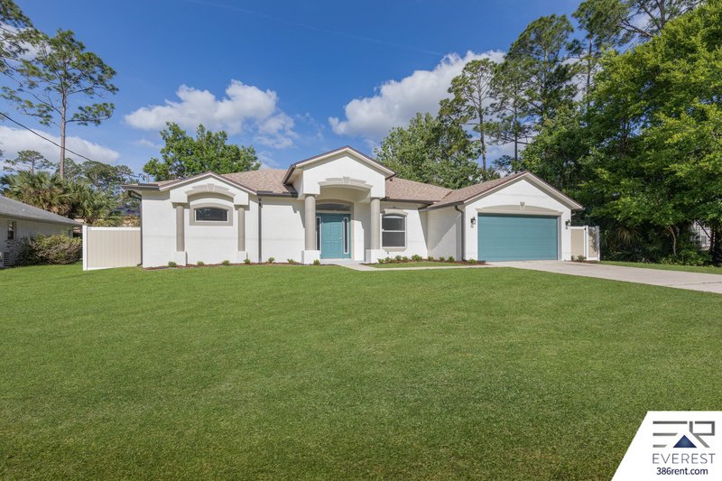 FULLY FENCED, CUSTOM BUILT 3/2/2 IN DESIRABLE INDIAN TRAILS property image