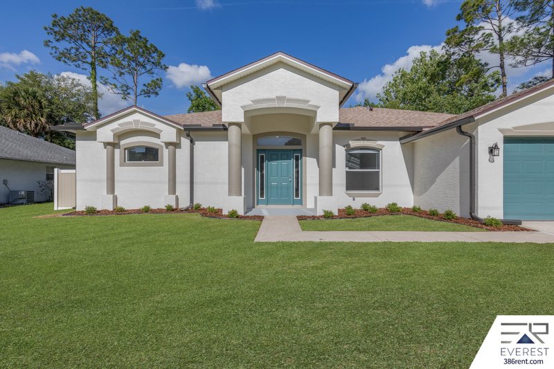 FULLY FENCED, CUSTOM BUILT 3/2/2 IN DESIRABLE INDIAN TRAILS property image