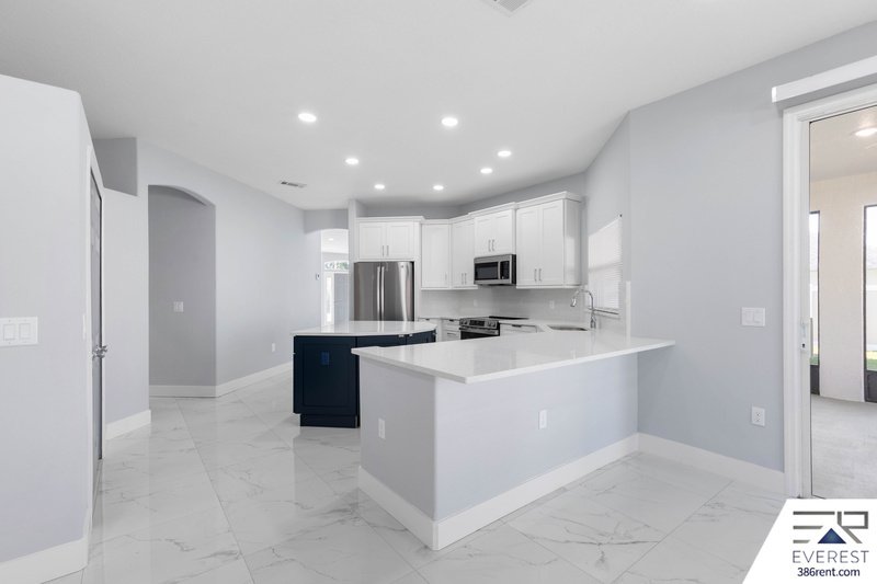 FULLY FENCED, CUSTOM BUILT 3/2/2 IN DESIRABLE INDIAN TRAILS property image