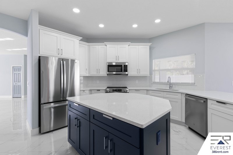 FULLY FENCED, CUSTOM BUILT 3/2/2 IN DESIRABLE INDIAN TRAILS property image