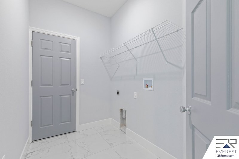 FULLY FENCED, CUSTOM BUILT 3/2/2 IN DESIRABLE INDIAN TRAILS property image