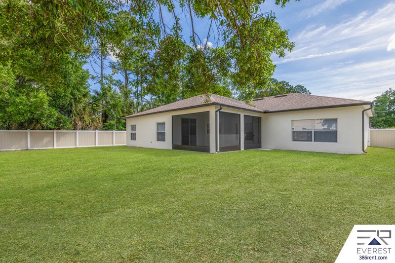 FULLY FENCED, CUSTOM BUILT 3/2/2 IN DESIRABLE INDIAN TRAILS property image