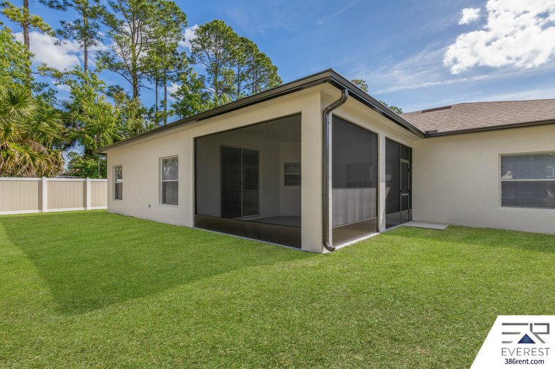 FULLY FENCED, CUSTOM BUILT 3/2/2 IN DESIRABLE INDIAN TRAILS property image