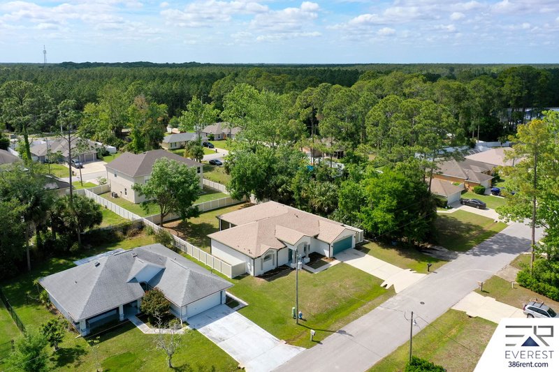 FULLY FENCED, CUSTOM BUILT 3/2/2 IN DESIRABLE INDIAN TRAILS property image