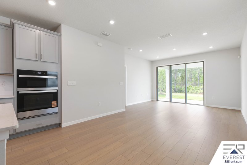 BRAND NEW 3/2/2 IN SEMINOLE PALMS COMMUNITY property image