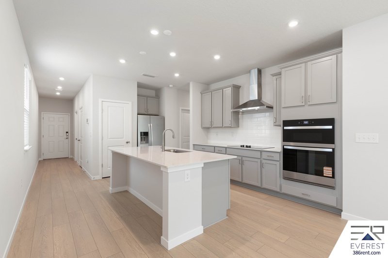 BRAND NEW 3/2/2 IN SEMINOLE PALMS COMMUNITY property image