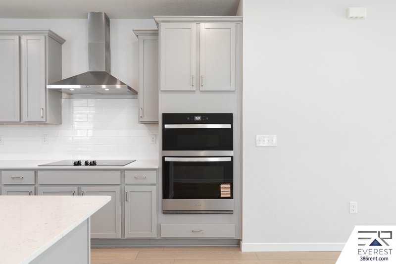 BRAND NEW 3/2/2 IN SEMINOLE PALMS COMMUNITY property image