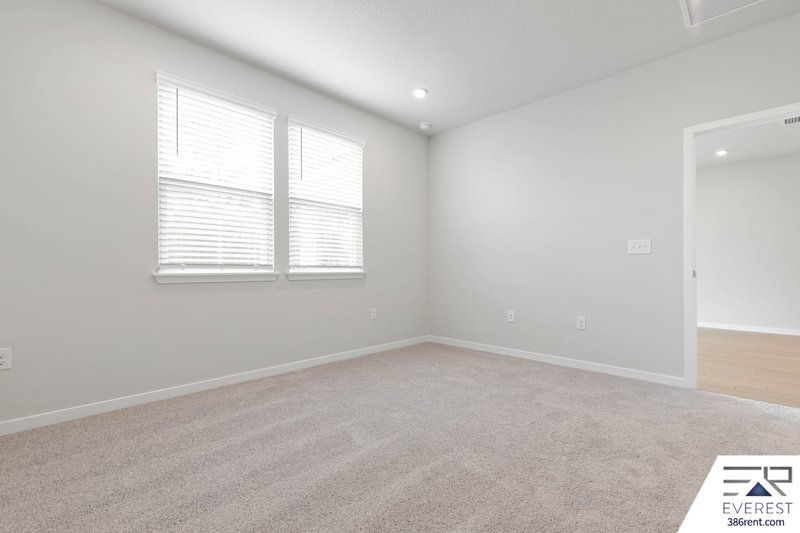 BRAND NEW 3/2/2 IN SEMINOLE PALMS COMMUNITY property image