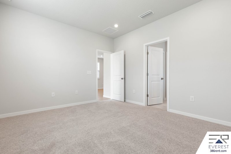 BRAND NEW 3/2/2 IN SEMINOLE PALMS COMMUNITY property image