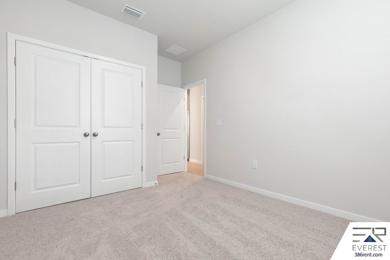 BRAND NEW 3/2/2 IN SEMINOLE PALMS COMMUNITY property image