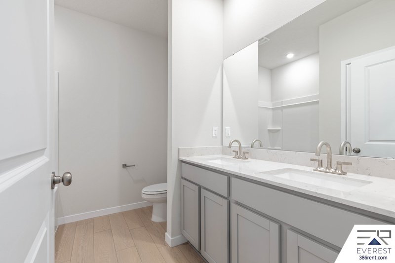 BRAND NEW 3/2/2 IN SEMINOLE PALMS COMMUNITY property image