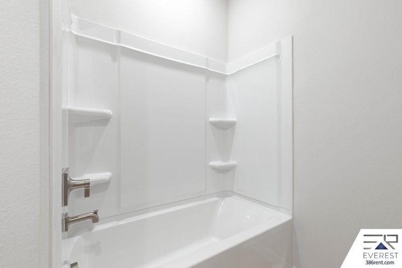 BRAND NEW 3/2/2 IN SEMINOLE PALMS COMMUNITY property image