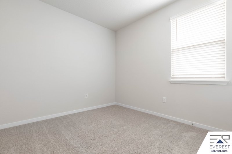 BRAND NEW 3/2/2 IN SEMINOLE PALMS COMMUNITY property image