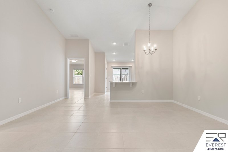 LIKE NEW 3/2/1 TOWNHOUSE ON A CUL DE SAC IN BEAUTIFUL SEMINOLE WOODS property image