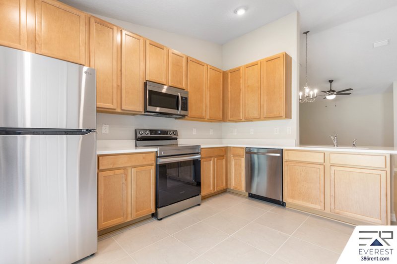 LIKE NEW 3/2/1 TOWNHOUSE ON A CUL DE SAC IN BEAUTIFUL SEMINOLE WOODS property image