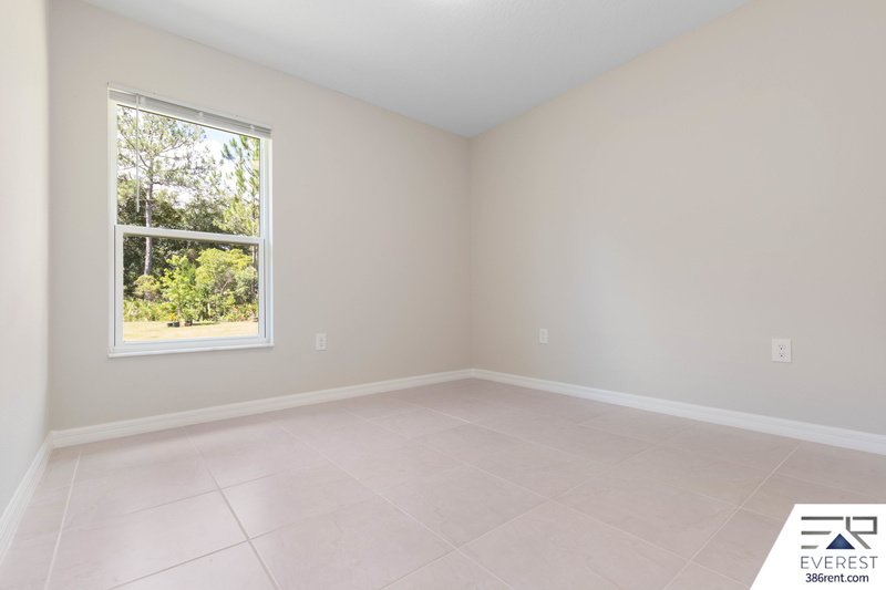 LIKE NEW 3/2/1 TOWNHOUSE ON A CUL DE SAC IN BEAUTIFUL SEMINOLE WOODS property image