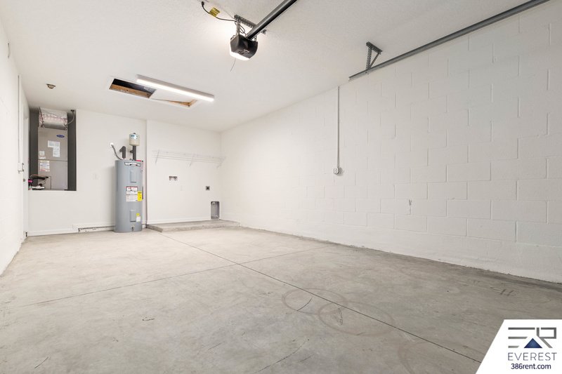 LIKE NEW 3/2/1 TOWNHOUSE ON A CUL DE SAC IN BEAUTIFUL SEMINOLE WOODS property image