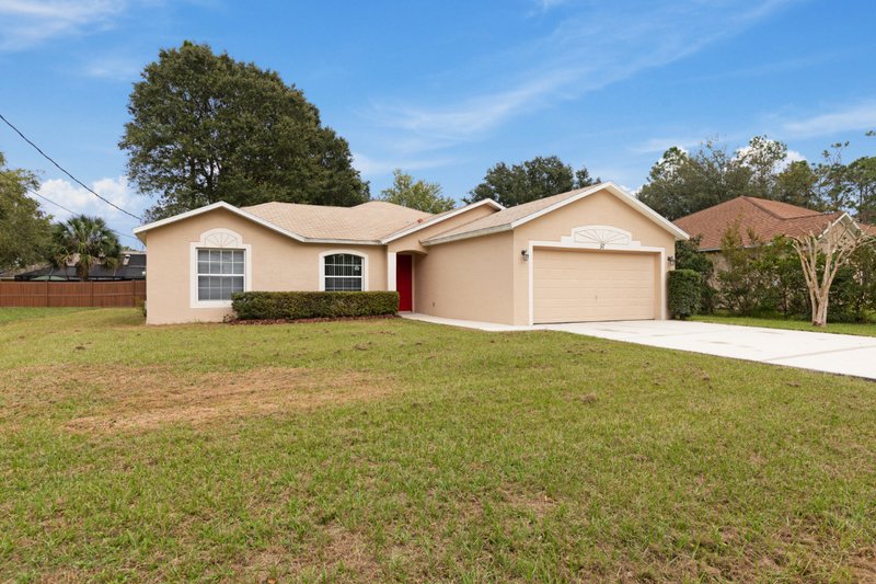 SPACIOUS, LIKE NEW 4/2/2 IN POPULAR PINE GROVE property image