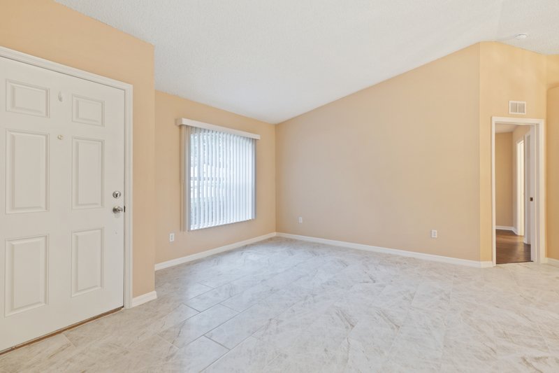 SPACIOUS, LIKE NEW 4/2/2 IN POPULAR PINE GROVE property image