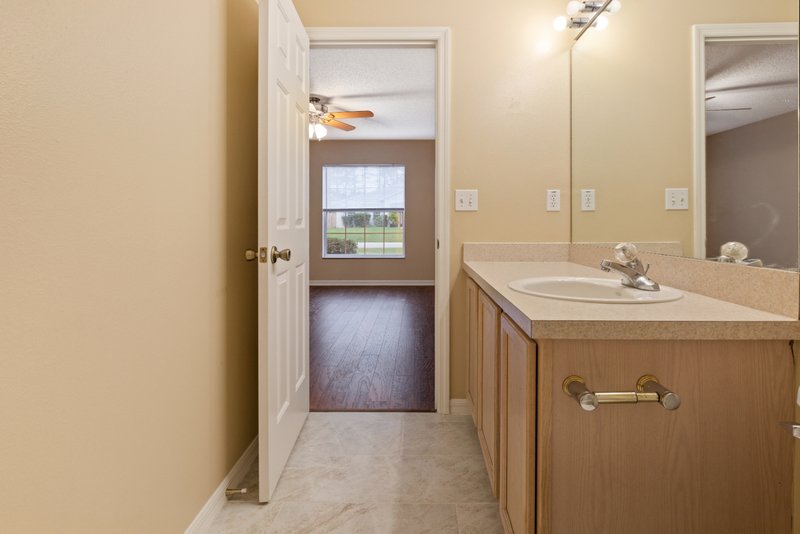 SPACIOUS, LIKE NEW 4/2/2 IN POPULAR PINE GROVE property image