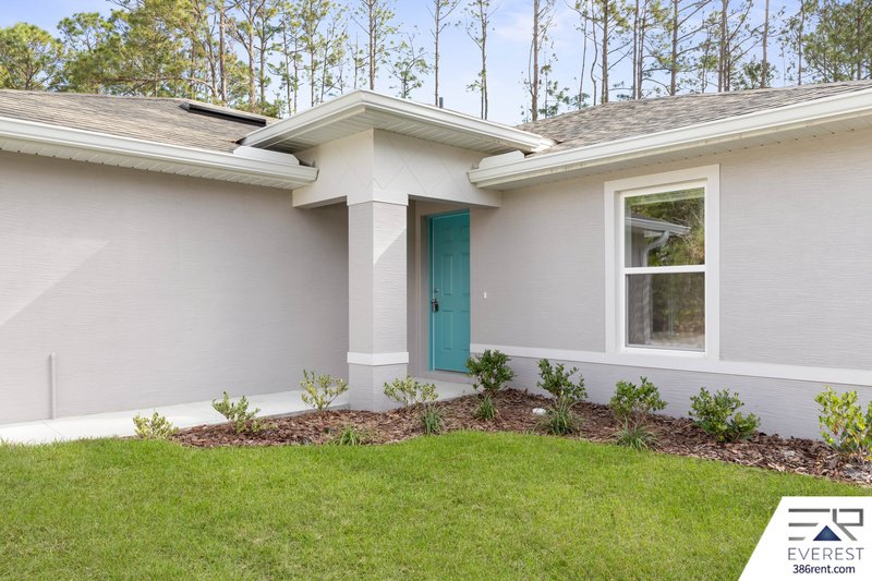 FULLY FENCED, LIKE NEW 3/2/1 TOWNHOUSE ON A CUL DE SAC IN BEAUTIFUL SEMINOLE WOODS property image