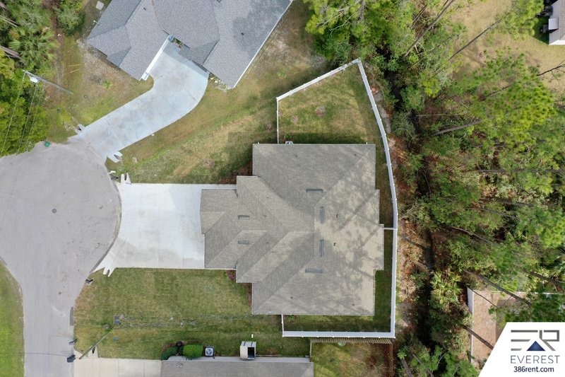 FULLY FENCED, LIKE NEW 3/2/1 TOWNHOUSE ON A CUL DE SAC IN BEAUTIFUL SEMINOLE WOODS property image