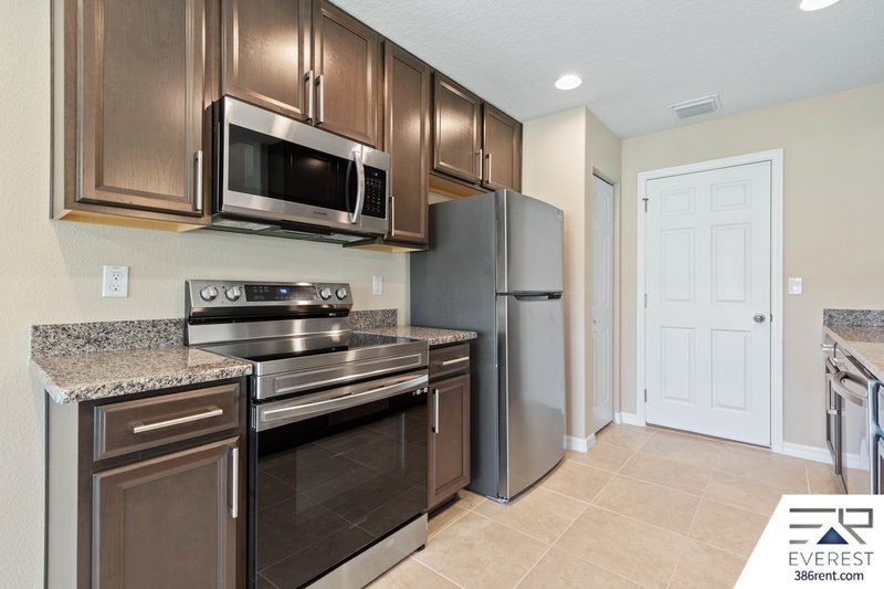 FULLY FENCED 3/2/2 IN DESIRABLE QUAIL HOLLOW property image