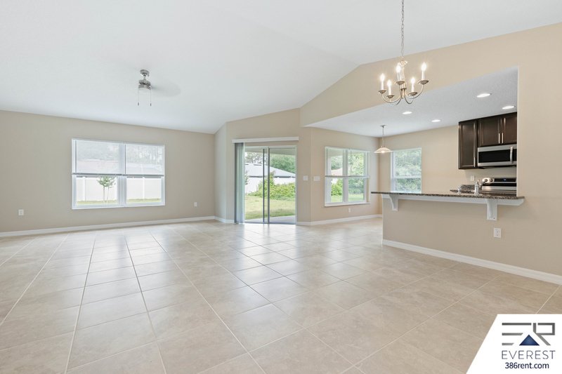 FULLY FENCED 3/2/2 IN DESIRABLE QUAIL HOLLOW property image