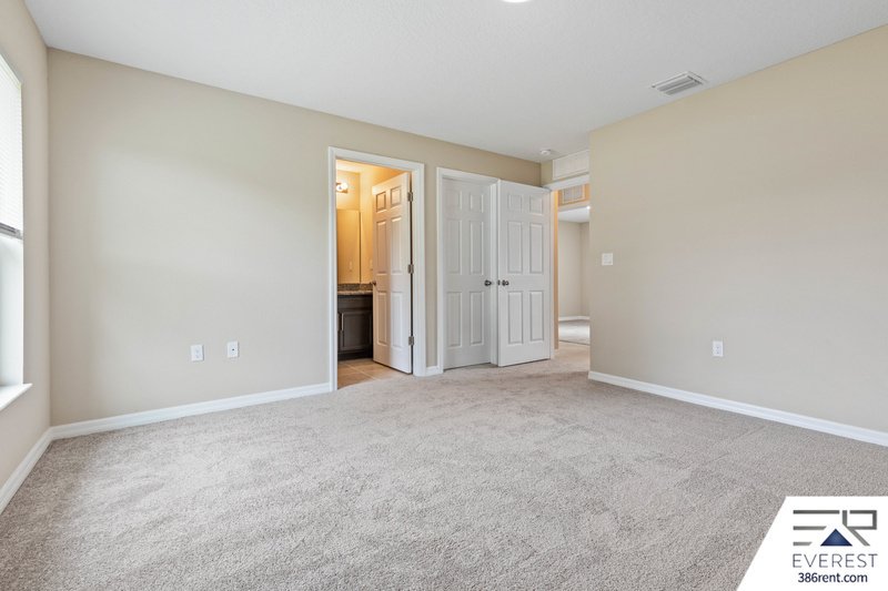 FULLY FENCED 3/2/2 IN DESIRABLE QUAIL HOLLOW property image
