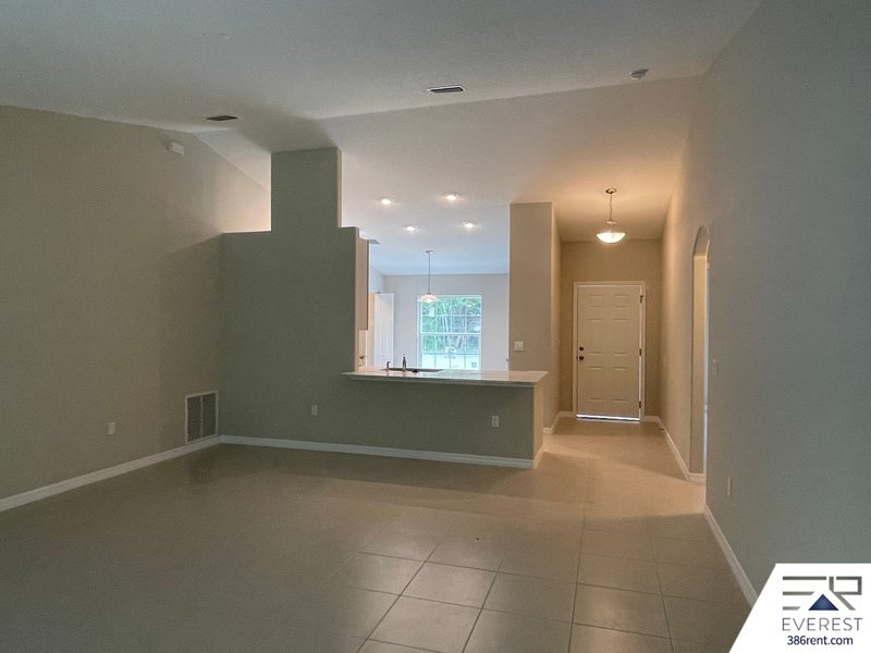 LIKE NEW 4/2/2 ON A CUL DE SAC IN BEAUTIFUL SEMINOLE WOODS property image
