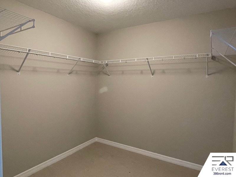 LIKE NEW 4/2/2 ON A CUL DE SAC IN BEAUTIFUL SEMINOLE WOODS property image