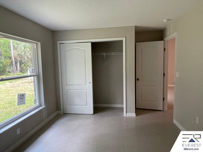 LIKE NEW 4/2/2 ON A CUL DE SAC IN BEAUTIFUL SEMINOLE WOODS property image