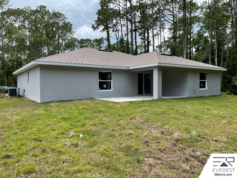 LIKE NEW 4/2/2 ON A CUL DE SAC IN BEAUTIFUL SEMINOLE WOODS property image