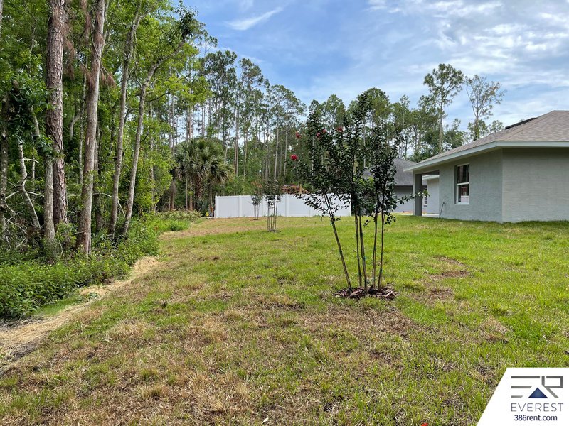 LIKE NEW 4/2/2 ON A CUL DE SAC IN BEAUTIFUL SEMINOLE WOODS property image
