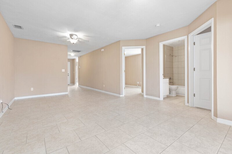 FULLY FENCED 3/2/2 IN FAMOUS DAYTONA BEACH property image