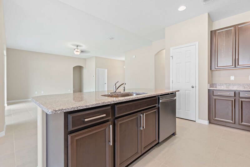 FULLY FENCED, LIKE NEW 3/2/2 IN DESIRABLE PINE GROVE property image