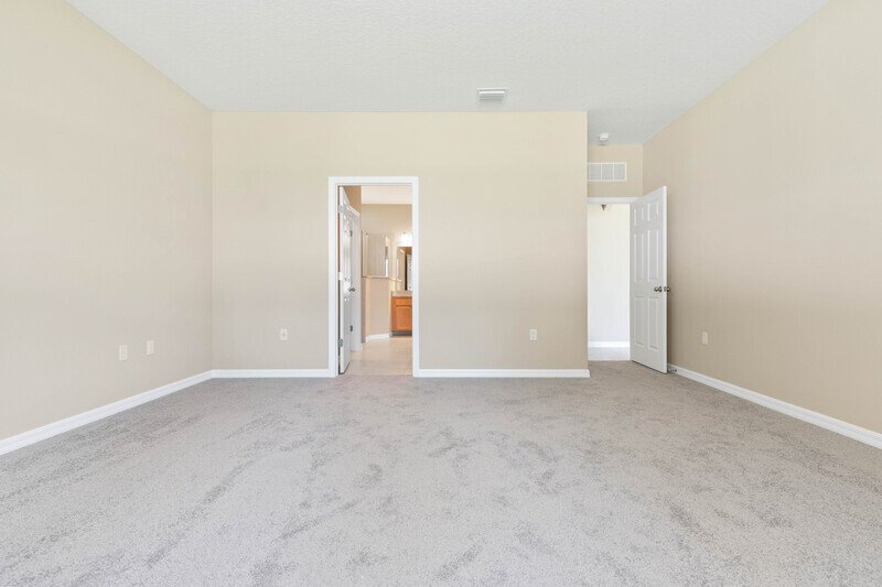 FULLY FENCED, LIKE NEW 3/2/2 IN DESIRABLE PINE GROVE property image